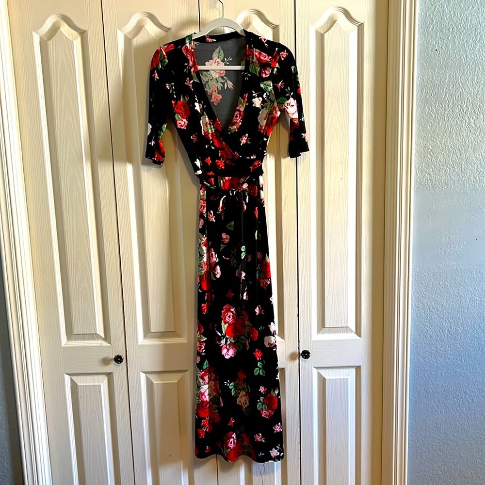 Floor Length Women’s Floral Dress Rose Pattern Red White Green Back Tie waist